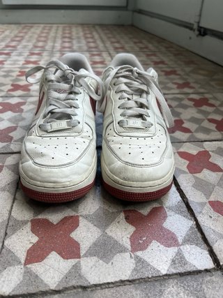 Nike Air Force 1 Talla 38.5, color rosa y blanco.