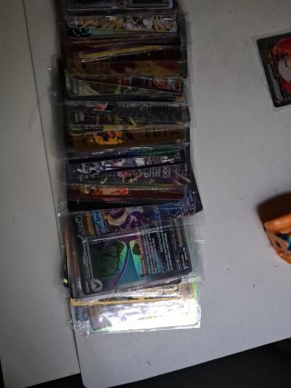 Carta Pokémon Charizard VMAX Gigantamax