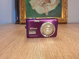 Cámara Digital Nikon Coolpix S2900 Morada