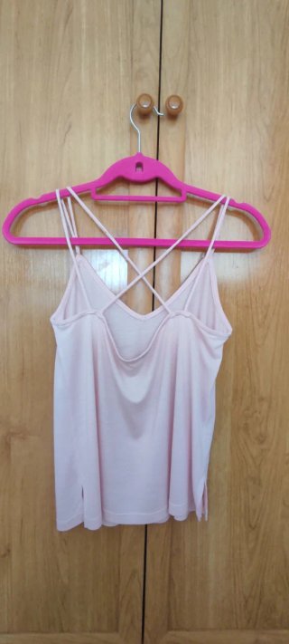 Camiseta tirantes cruzados rosa