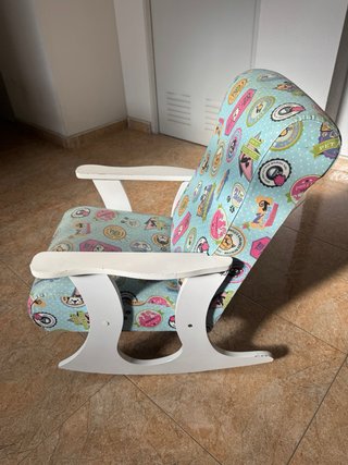 Mecedora infantil de madera