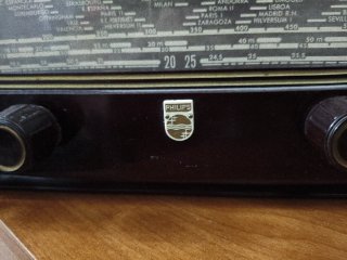 Radio Philips BE-331-A Años 50 Baquelita