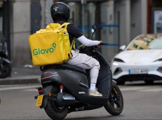 Repartidor moto. Solo Benidorm
