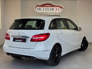 Mercedes Clase B B 180 CDI Sport - TECHO - CUERO -