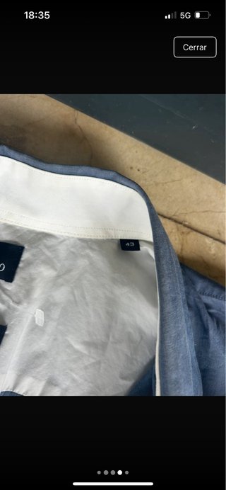 Camisa azul de manga larga