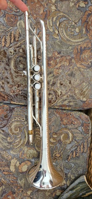 Trompeta Yamaha YTR 2335 S