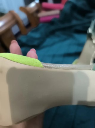 Zapatos de fiesta verde con pedrería