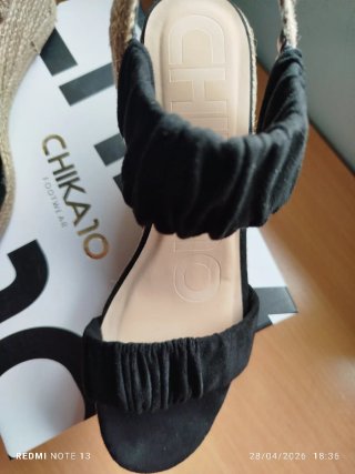 Sandalias cuña negras mujer