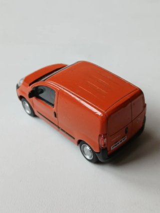 Miniatura furgoneta Fiat Fiorino