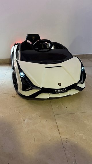 Lamborghini Sian para niños a control remoto