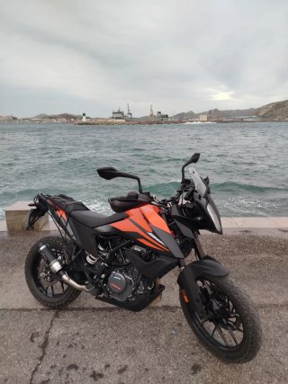 KTM 390 Adventure como nueva