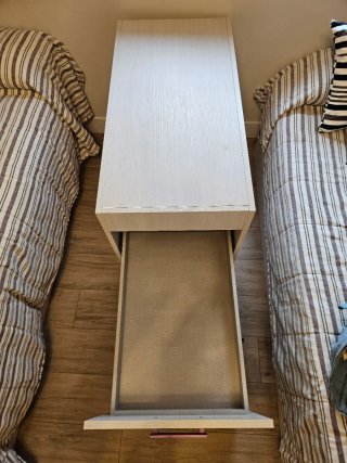 Mueble cajonera de madera