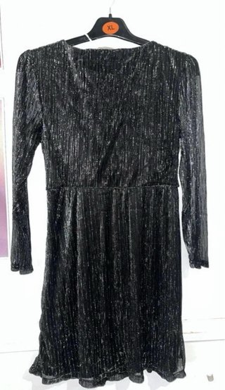 Vestido plateado y negro