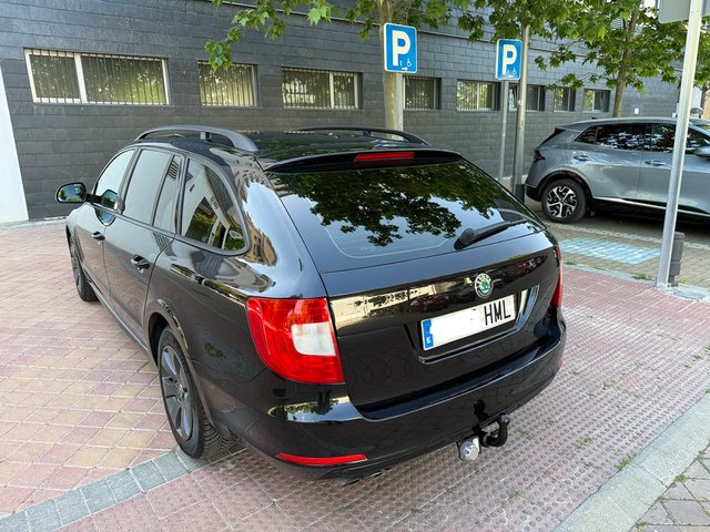 Skoda Superb Combi 2.0 TDI 140cv