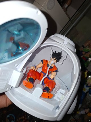SH Figuarts Goku Capsule Corp