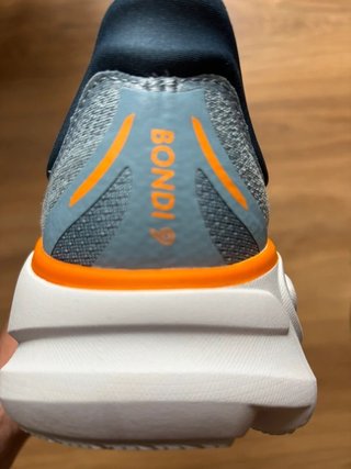 Hoka Bondi 9 Talla 42 2/3 Azul