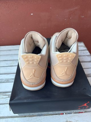 Jordan 4 Retro Shimmer W Beige