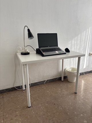 Mesa blanca escritorio Ikea