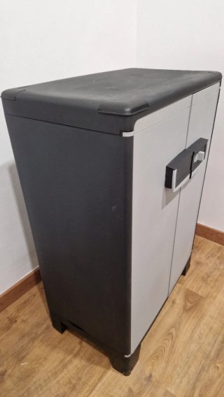 Armario de almacenaje de resina