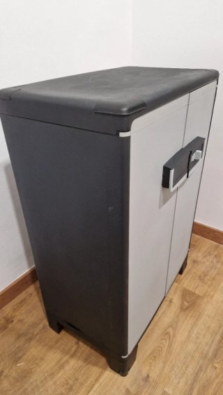 Armario de almacenaje de resina