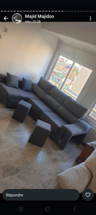 Divani cheslong nuovi di fabbrica, 100% made in Italy, con sedute ad alta densità e vari comfort