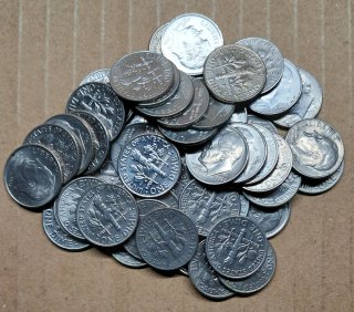 Lote 51 monedas 10 centavos EEUU
