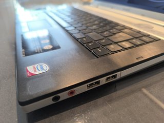 Portátil Sony Vaio VGN-FZ31E