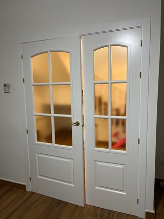Puerta lacada blanca con cristal
