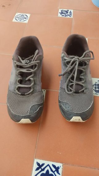 Zapatillas deportivas grises