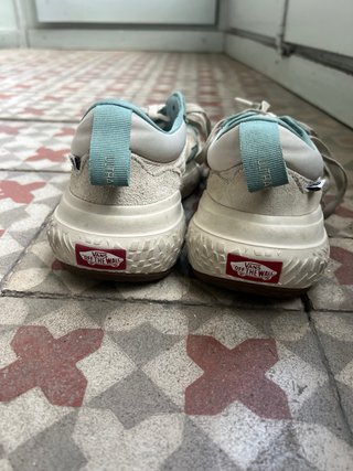 Vans VR3 CUSH Talla 38.5 Beige/Verde, cómodas.