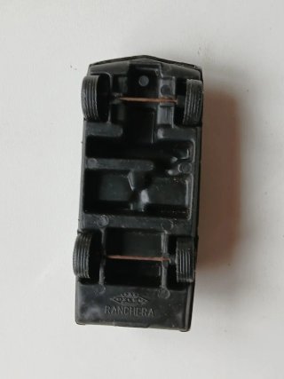 Coche miniatura Ranchera de Pilen