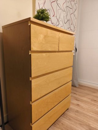 Cómoda de madera clara cajones grandes