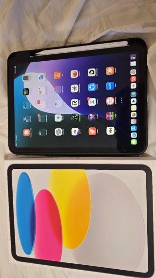 iPad 11th Gen (A16) - 128GB - Accessories