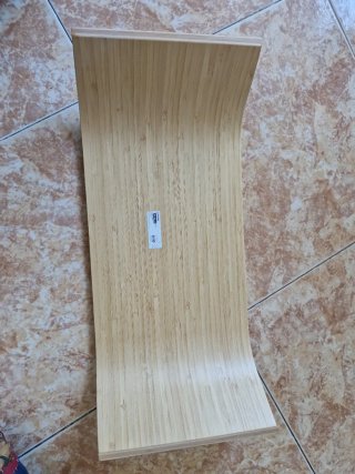 Soporte monitor madera bambú curvada