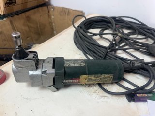Cizalla Eléctrica Metabo KU 6870/6872