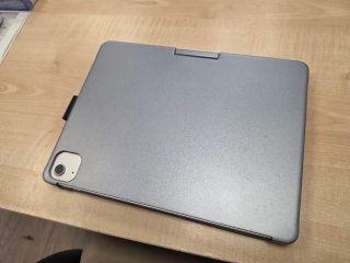 iPad A16 Plata Teclado y Trackpad