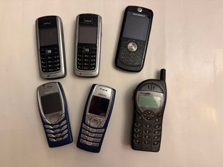 Lote Móviles antiguos Nokia, Motorola, Maxon