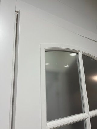 Puerta blanca lacada con cristal