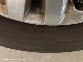 Tapacubos 16 y Neumáticos BFGoodrich