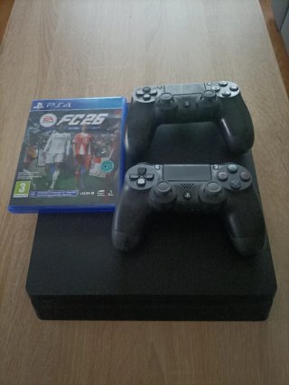 PS4 + 2 mandos + FC25