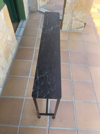 Mesa recibidor negra metal