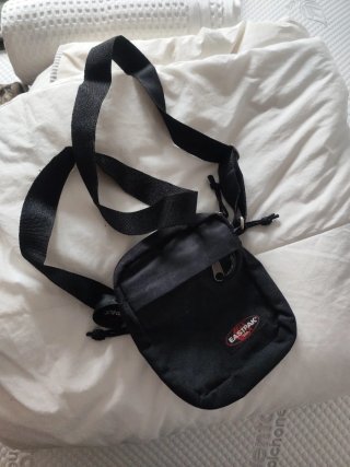 Bandolera Eastpak Negra