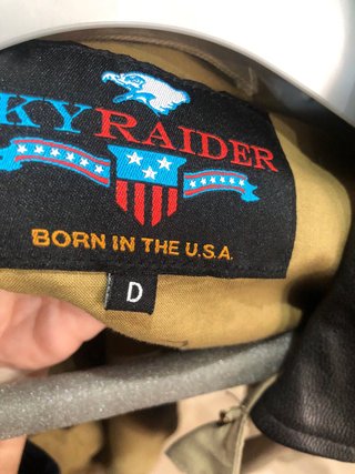 Cazadora Sky Rider Beige y Negra