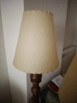Lámparas de noche de madera y tela