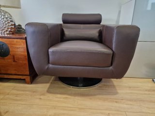 Sillón giratorio moderno tipo piel