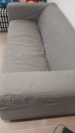 Sofá gris Ikea