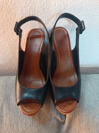Sandali con zeppa colore nero