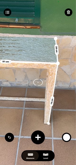 Mesa auxiliar recibidor piedra y madera