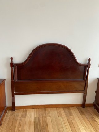Cabecero de madera estilo clásico