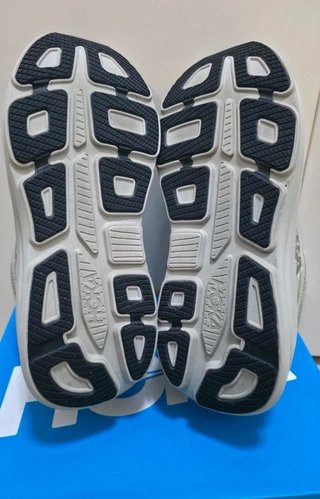 Hoka Bondi 9,  Talla 42.5 Gris/Blanco
